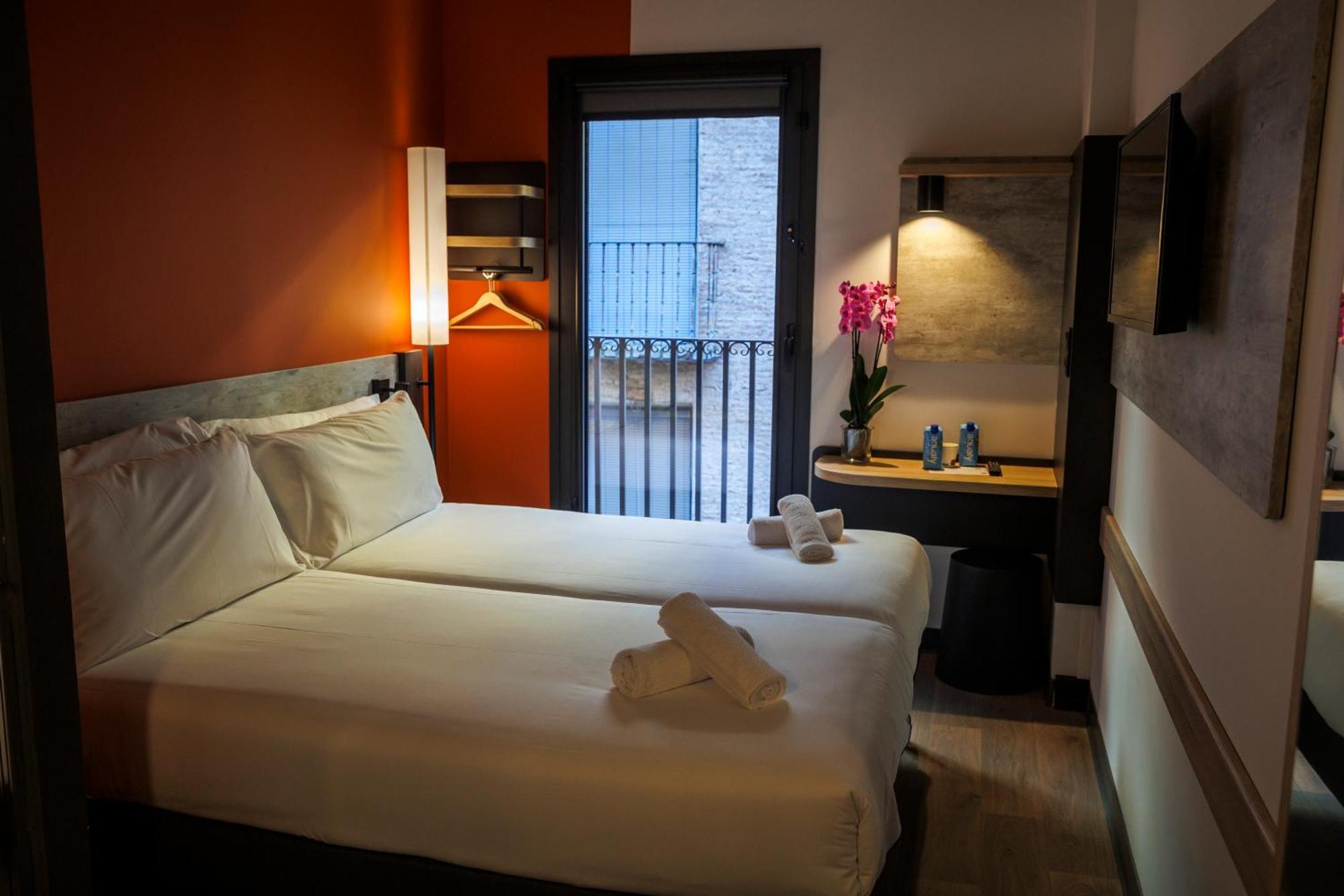 Ibis Budget Logrono Centro Eksteriør bilde