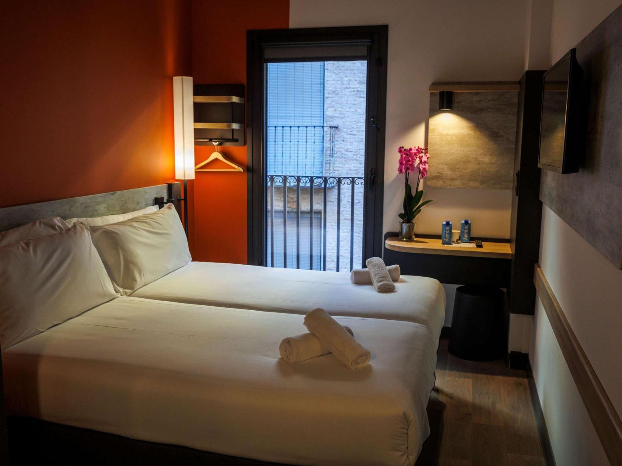 Ibis Budget Logrono Centro Eksteriør bilde